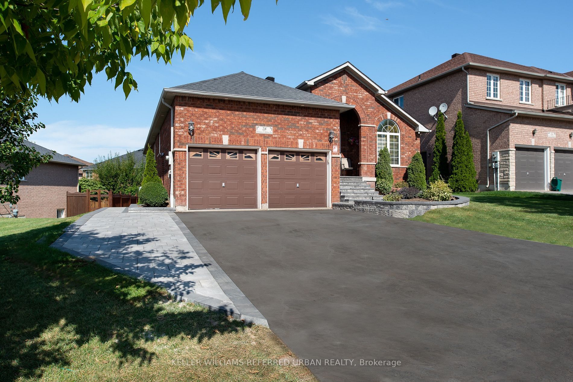 I have sold a property at Lower 28 Prince Of Wales DR in Barrie
