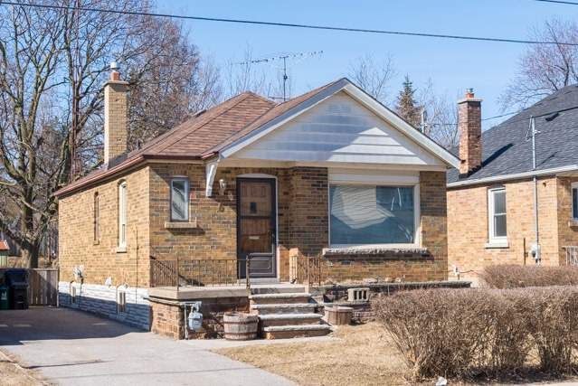 I have sold a property at Lower 6 Phenix DR in Toronto

