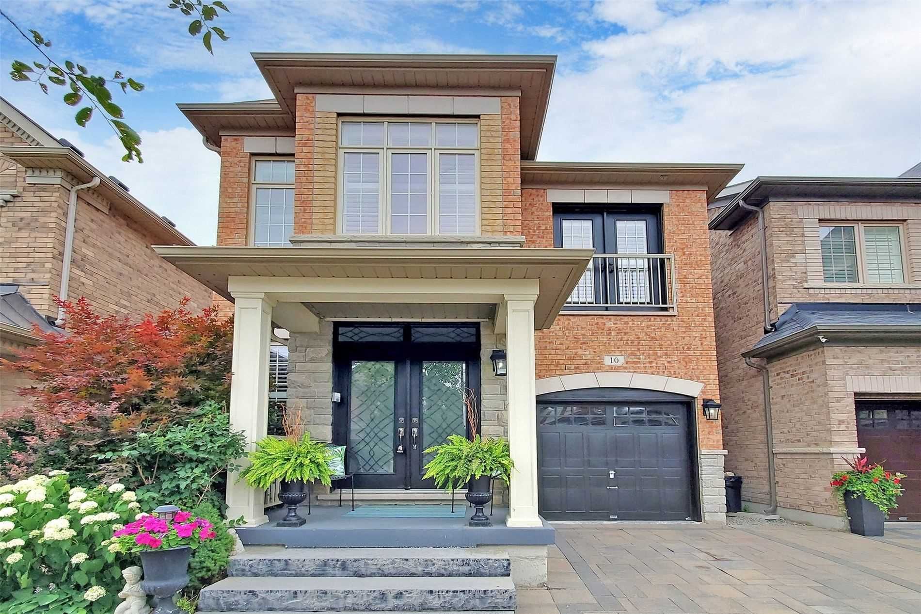 I have sold a property at 10 Pelee AVE in Vaughan
