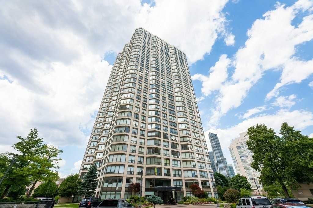 New property listed in Mimico, Toronto W06