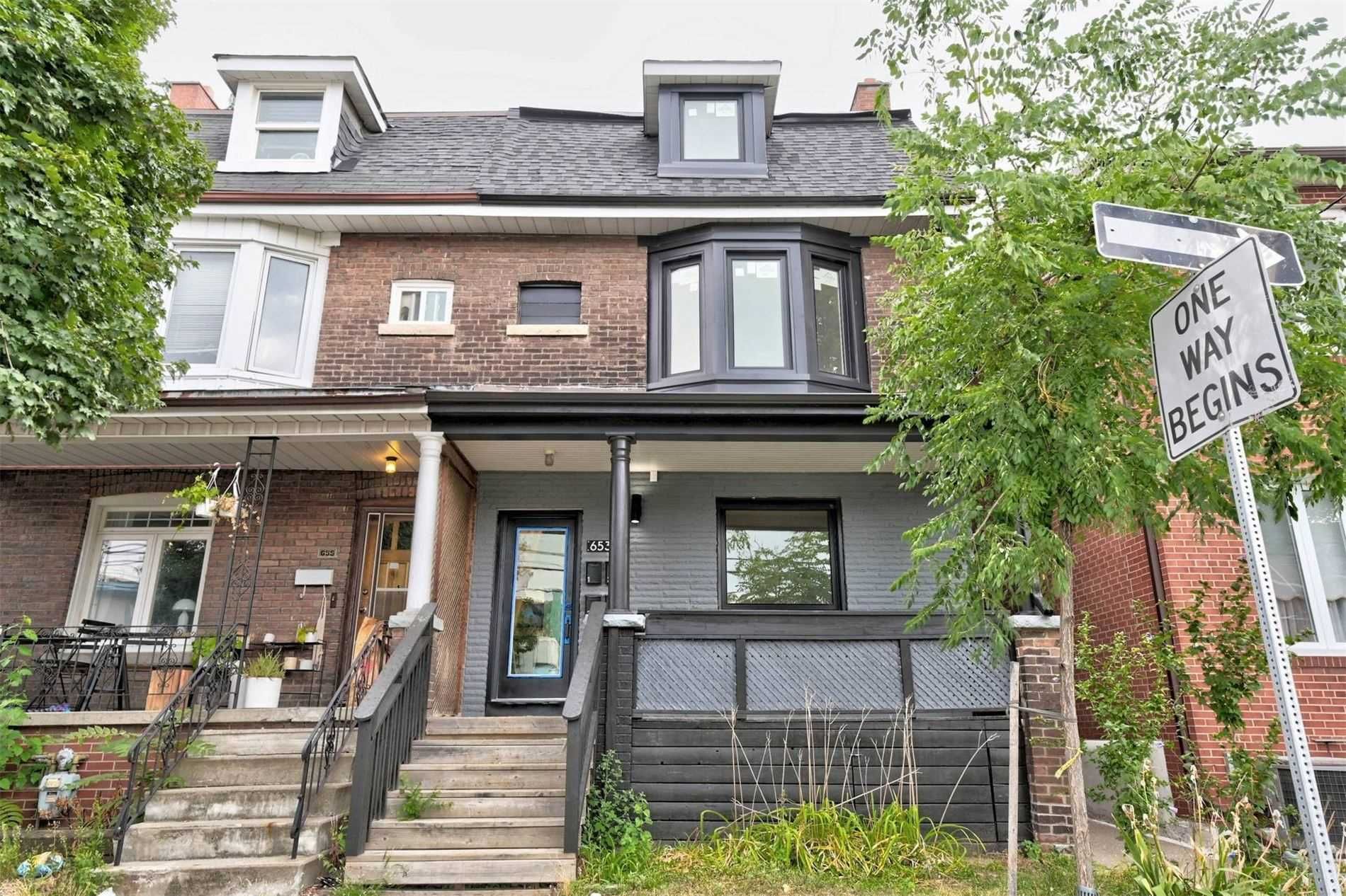 I have sold a property at 4 653 Manning AVE in Toronto
