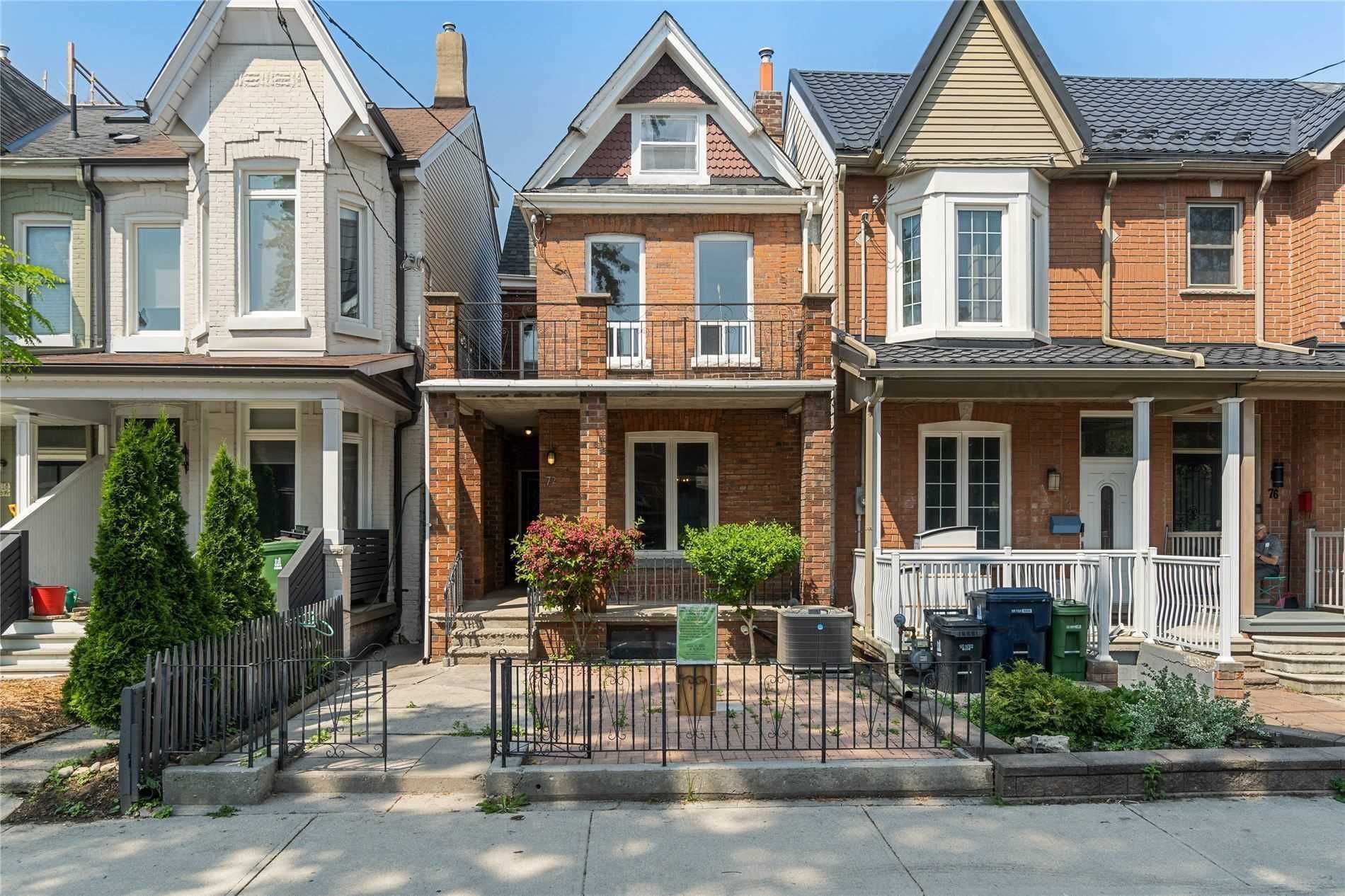 New property listed in Trinity-Bellwoods, Toronto C01