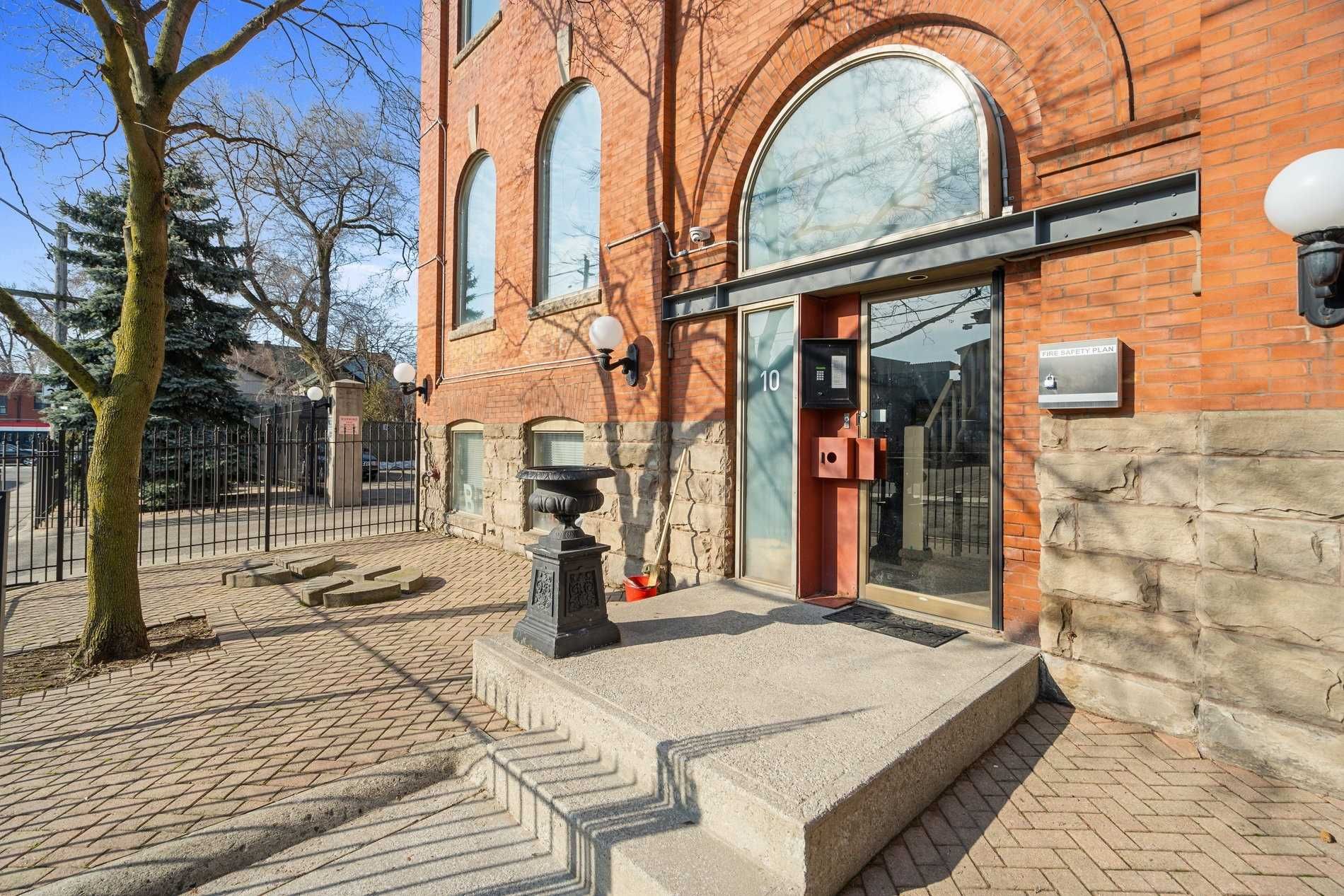 I have sold a property at G2 10 Morrow AVE in Toronto
